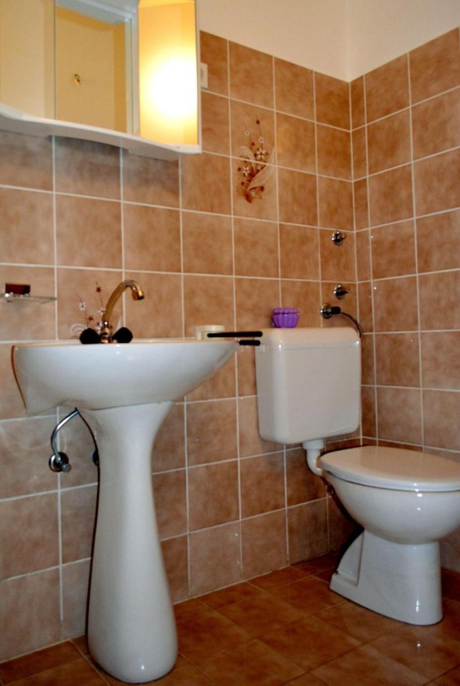 Apartman Maris - Next To The Lukovo Sugarje